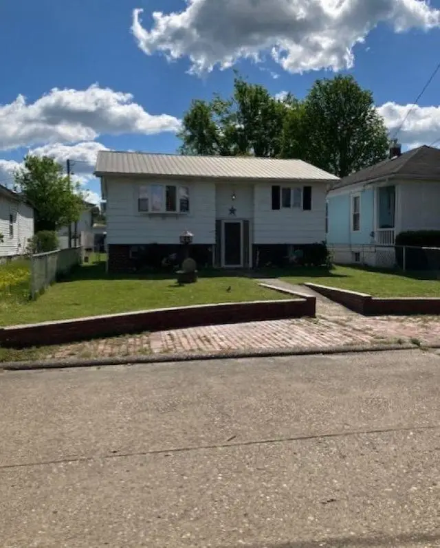 2316 Jefferson Ave., Point Pleasant, WV 25550 - #1