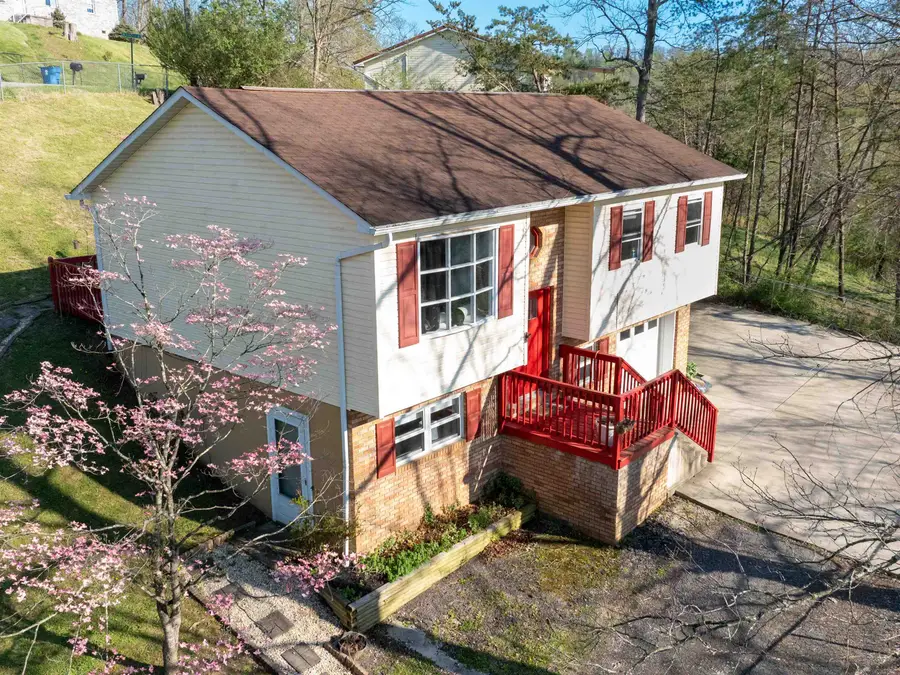 5581 Shawnee Drive, Huntington, WV 25705 - #2