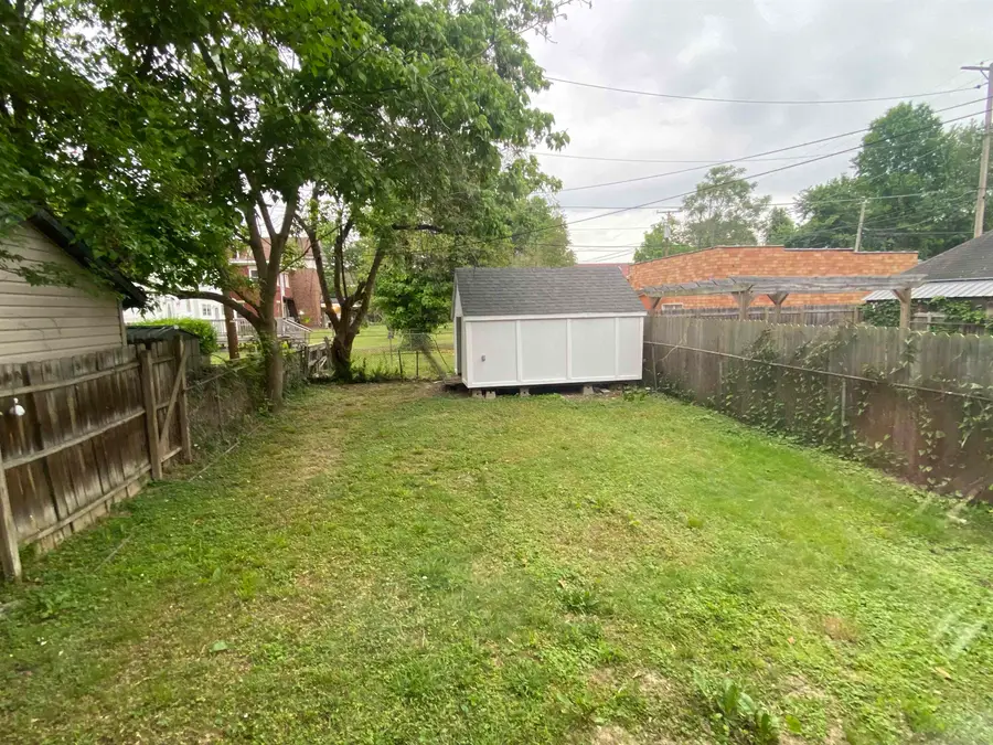 1108 11th St, Huntington, WV 25701 - #2