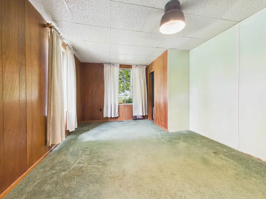 2011 Cherry St, Hurricane, WV 25526 - #2