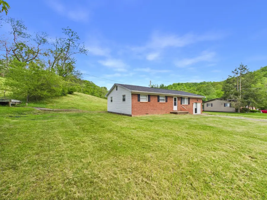 5392 Newcomb Creek Road, Huntington, WV 25704 - #3