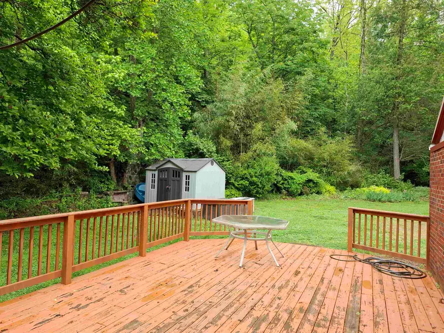 2006 Old Miller Rd, Huntington, WV 25701 - #3