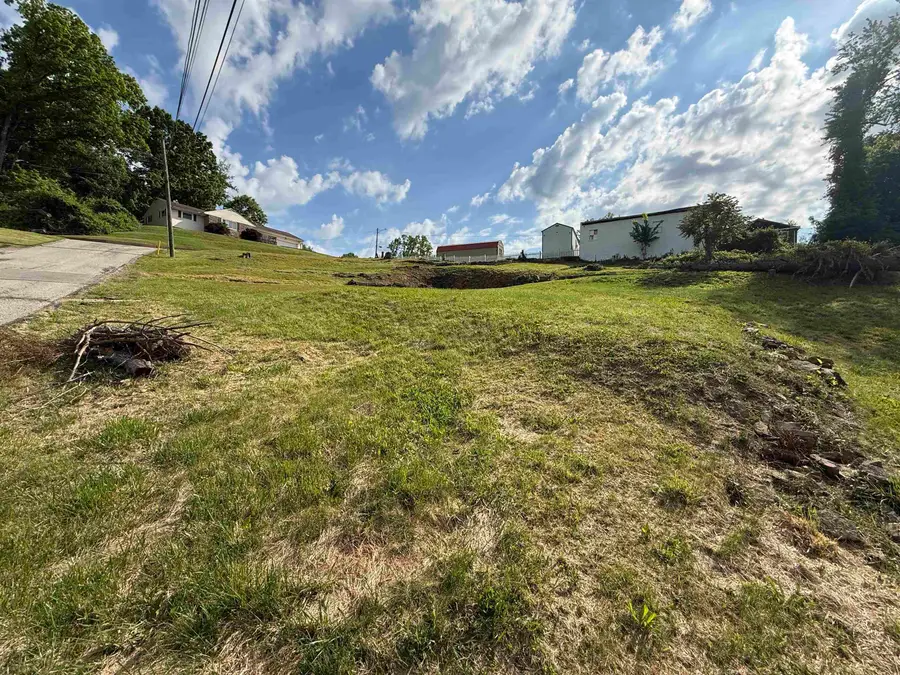 604 Cleone Street, Charleston, WV 25302 - #2