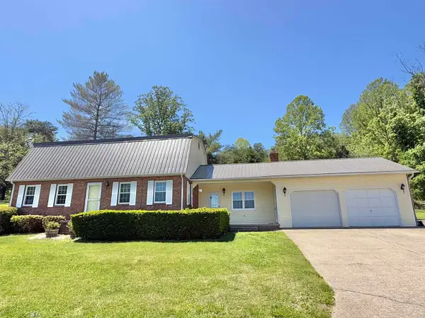 17 Varner Drive, Wayne, WV 25570