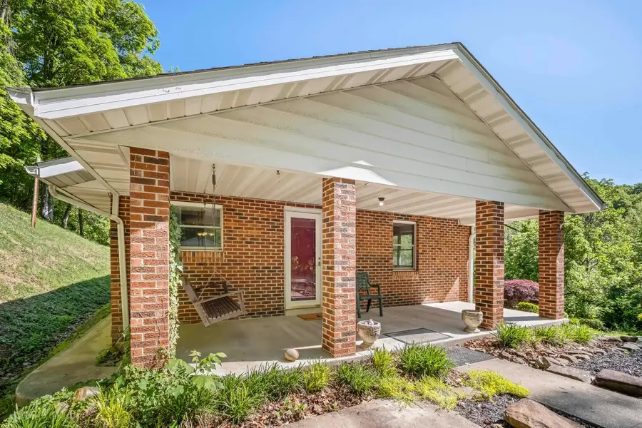 4459 5th Street Road, Huntington, WV 25701 - #2