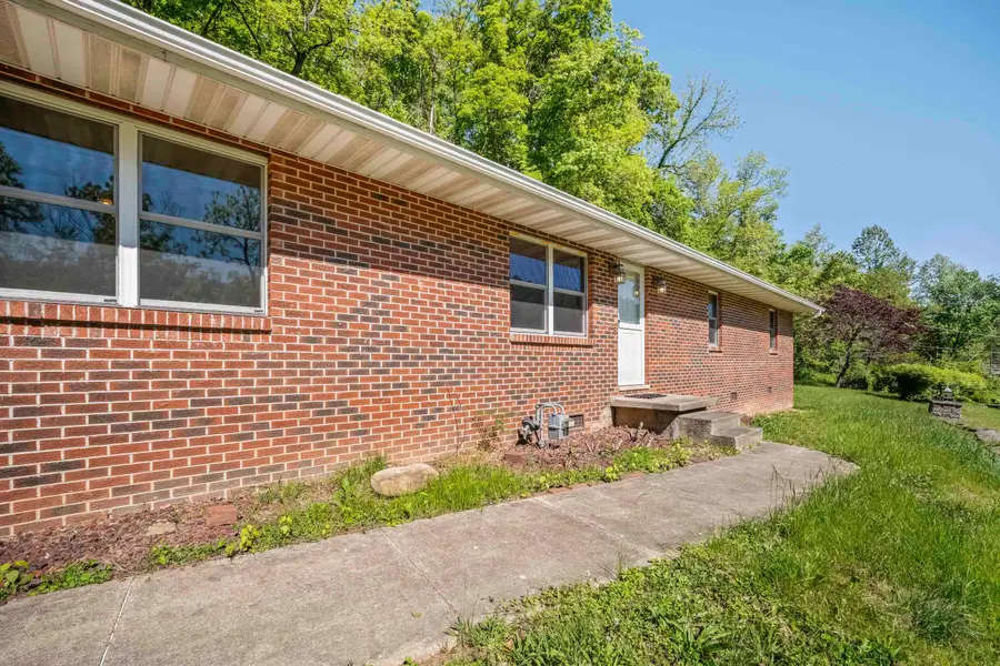 4459 5th Street Road, Huntington, WV 25701 - #3