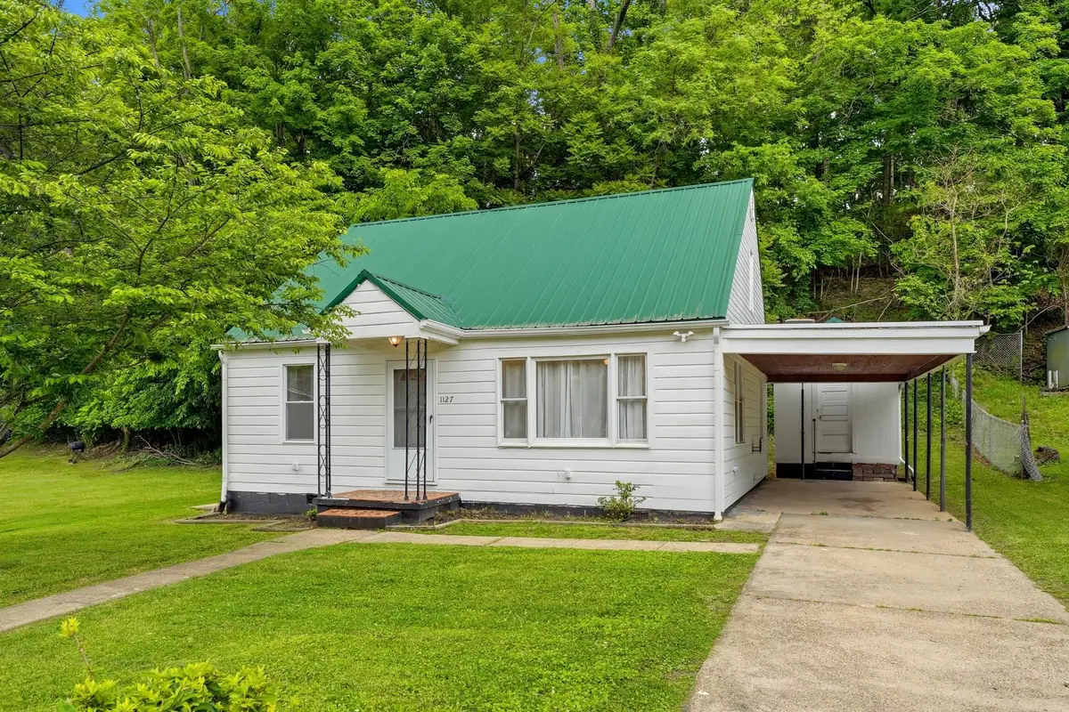 1127 N Jefferson Drive, Huntington, WV 25701 - #1