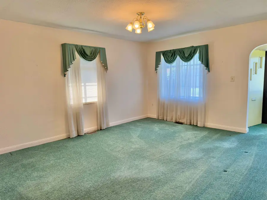 4123 Auburn Road, Huntington, WV 25704 - #2