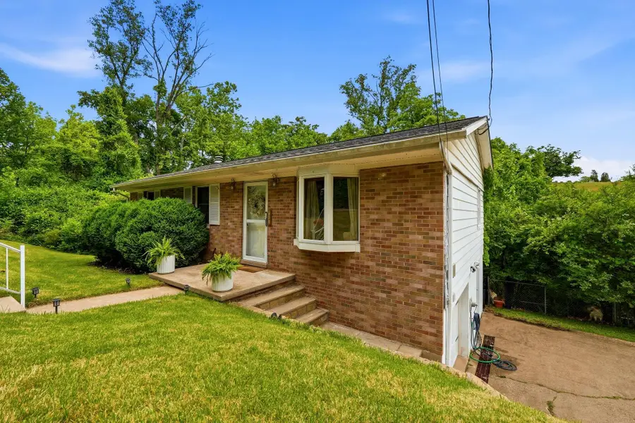 868 Hibner Avenue, Huntington, WV 25705 - #2