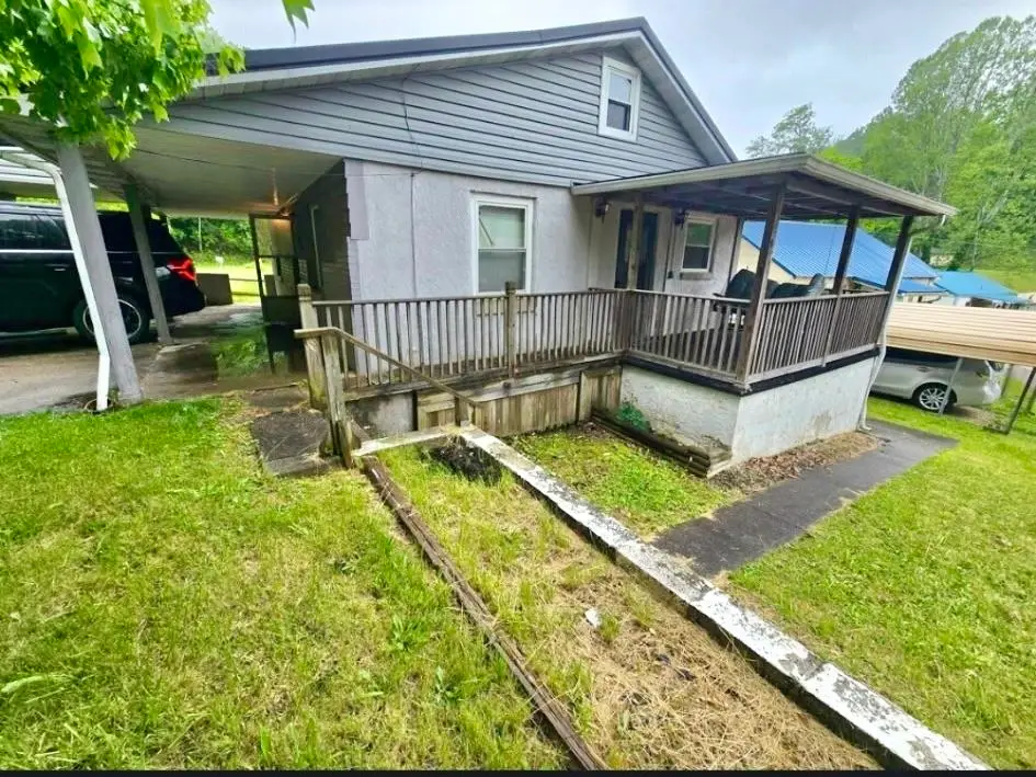 502 Green Valley Drive, Saint Albans, WV 25177 - #1