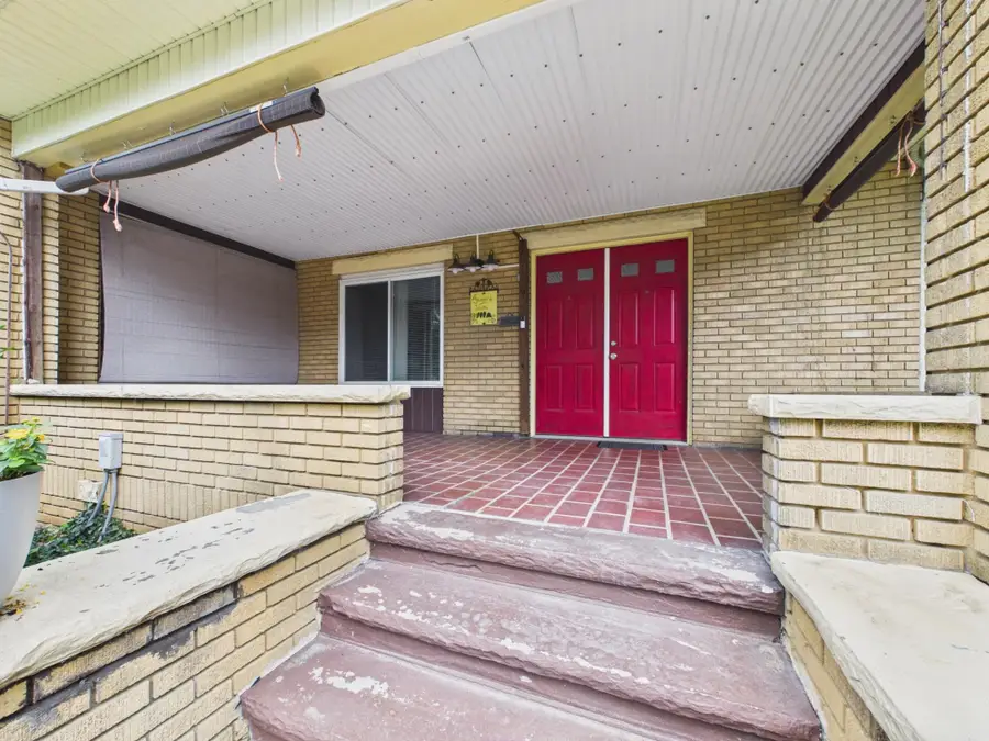 834 11th Avenue, Huntington, WV 25701 - #2
