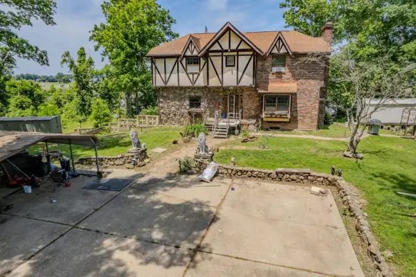 230 Glenbrier Lane, Huntington, WV 25702