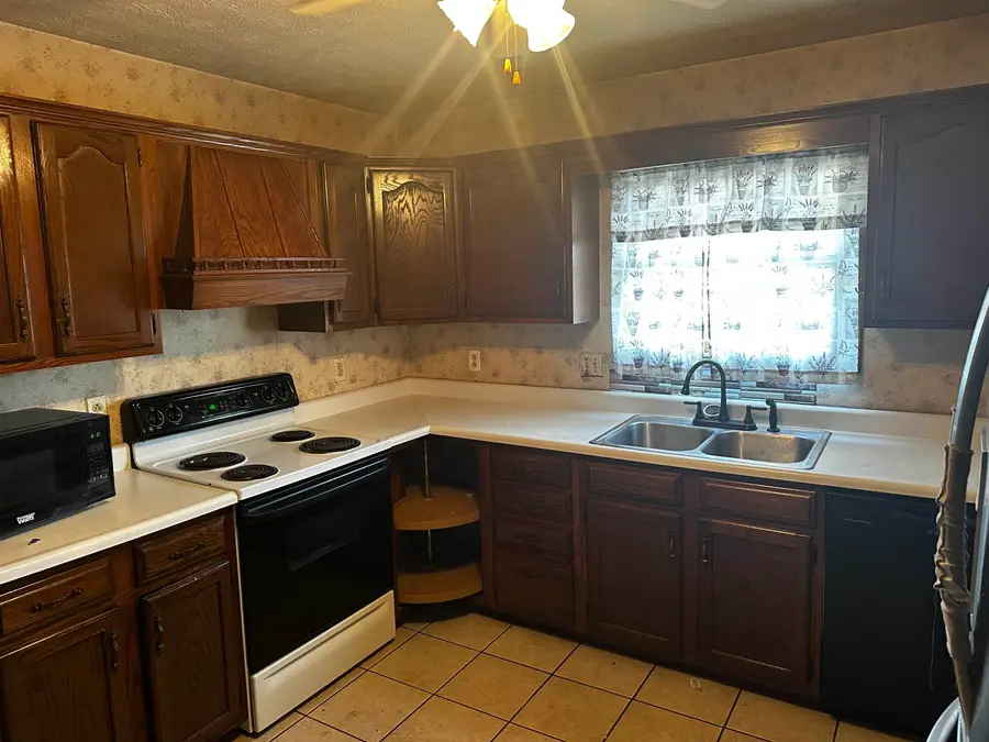 1613 Maple Street, Kenova, WV 25530 - #2