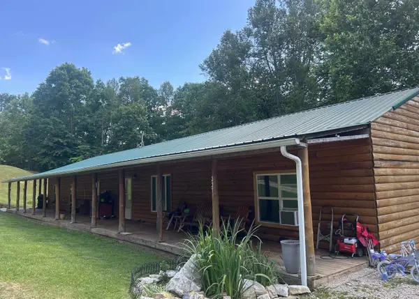 227 Hickory Gap Ridge Road, Genoa, WV 25517