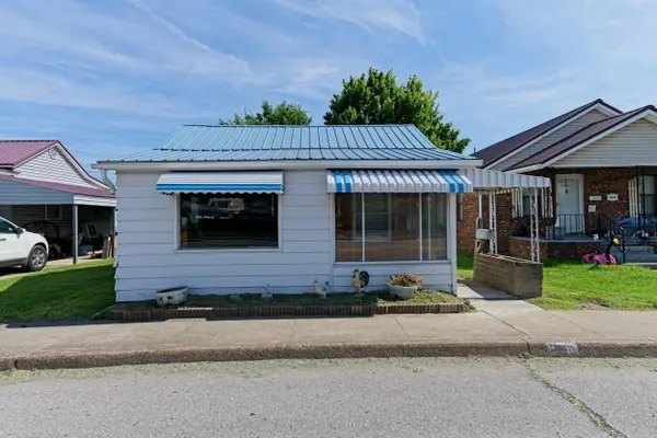 1607 Oak Street, Kenova, WV 25530
