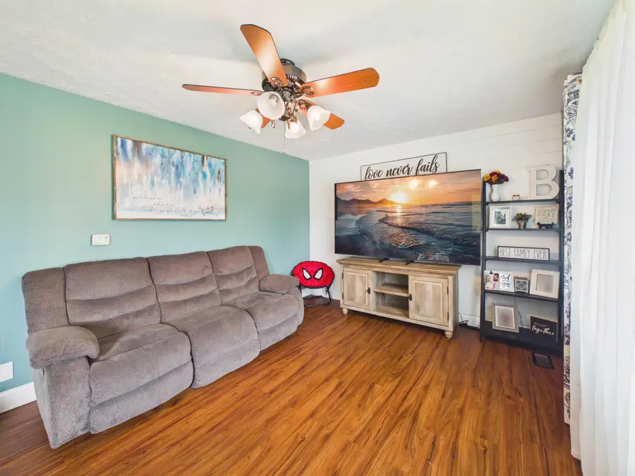 105 May Dr., Huntington, WV 25704 - #3