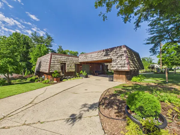 1025 Marina Drive, Hurricane, WV 25526