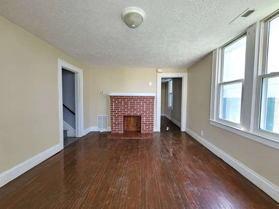 824 25th Street, Huntington, WV 25703 - #2