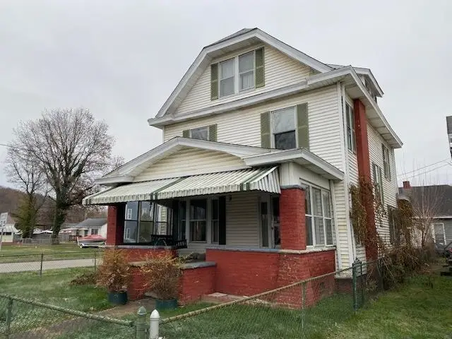 2457 8th Ave, Huntington, WV 25703 - #1