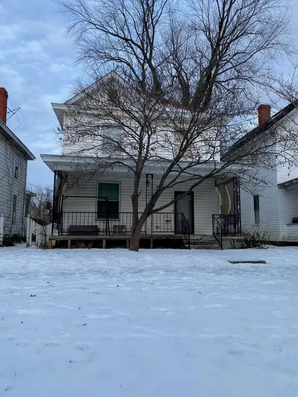 824 21st, Huntington, WV 25703