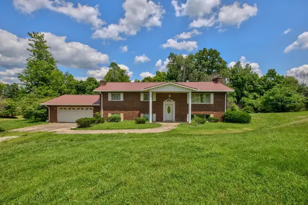 6667 Union Ridge Road, Glenwood, WV 25520