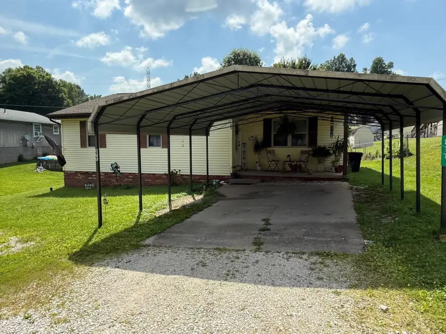 577 Twin View Ln, Huntington, WV 25704 - #3
