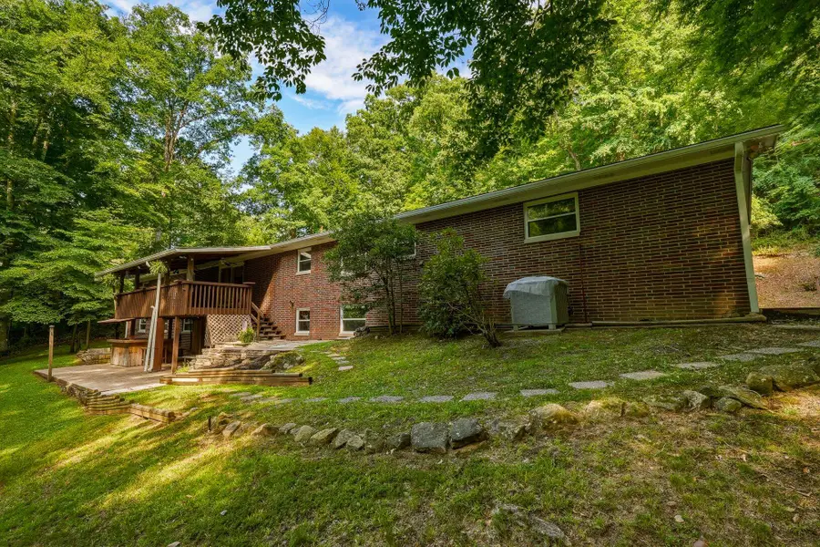 2 Kingsbury Drive, Huntington, WV 25701 - #3