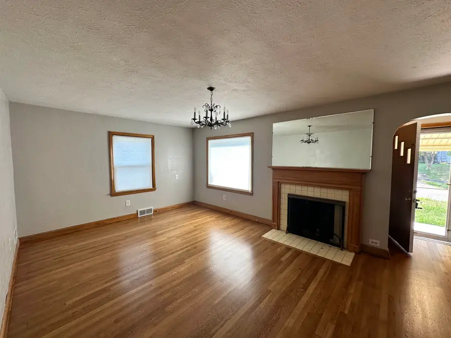 413 Linden Circle, Huntington, WV 25705 - #3
