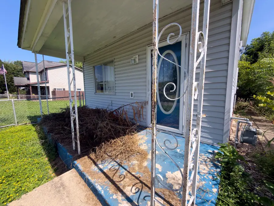 1007 Pine St, Kenova, WV 25530 - #3