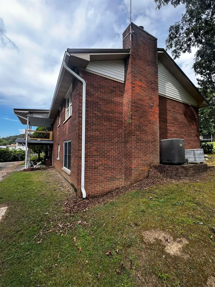 230 Forrest Road, Hurricane, WV 25526 - #3