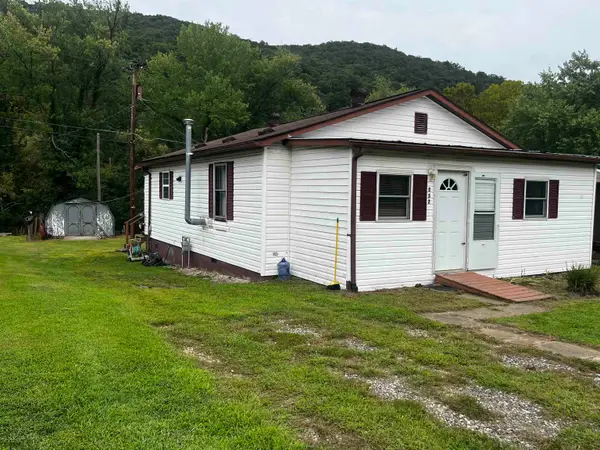 552 Front Street, Wayne, WV 25570