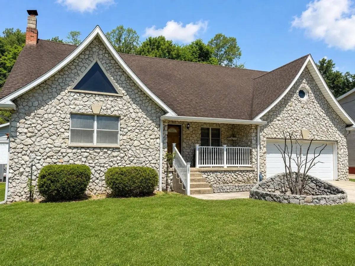 1820 Campbell Drive, Ironton, OH 45638 - #1