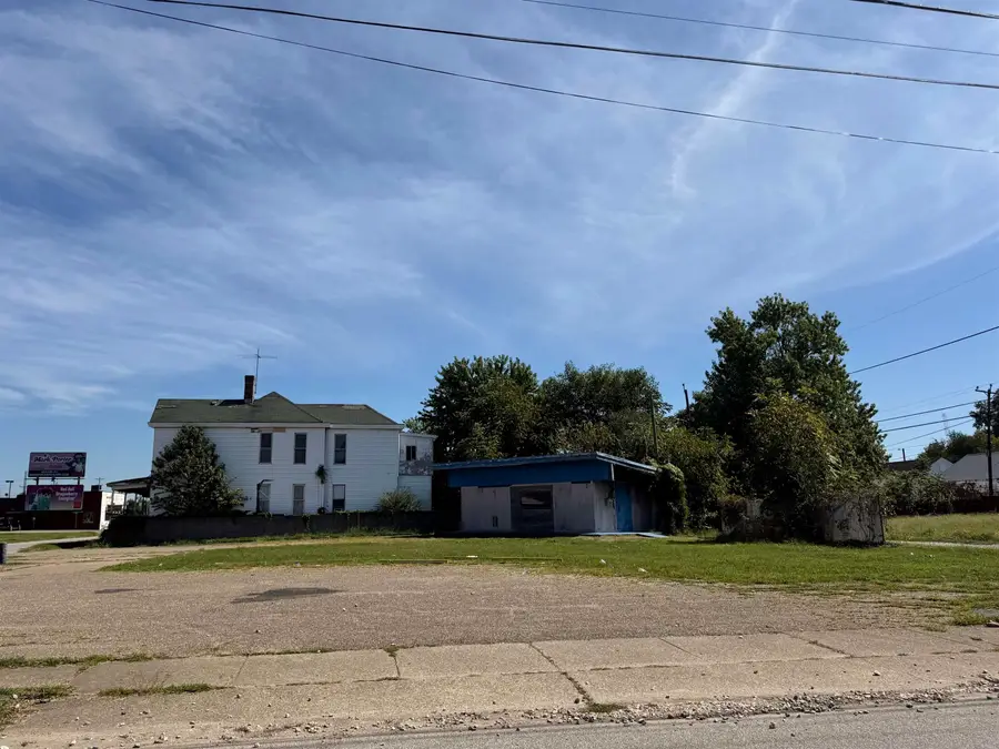 239 Adams Avenue, Huntington, WV 25701 - #2