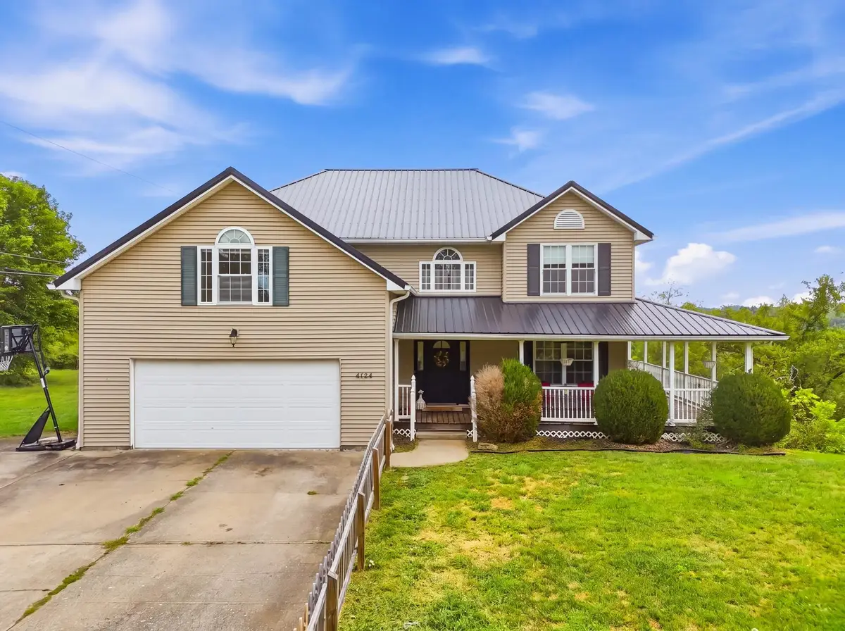 559 Pleasant View Rd, Huntington, WV 25701 - #1