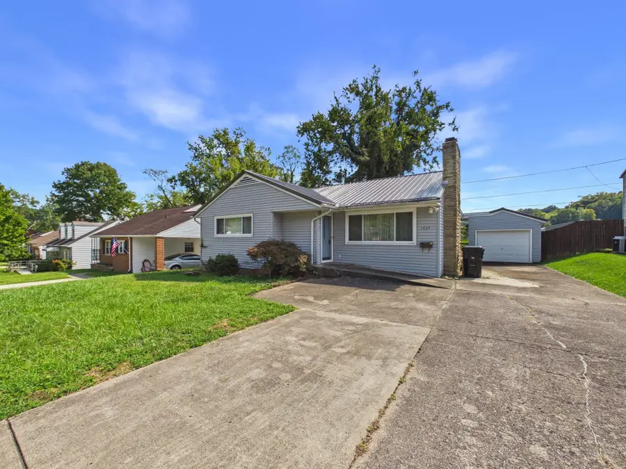 1424 Layton Drive, Portsmouth, OH 45662 - #3