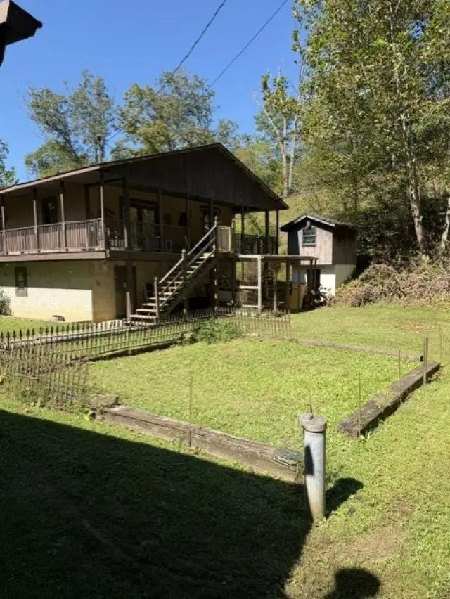 121 Lycans Lane, Genoa, WV 25517 - #2