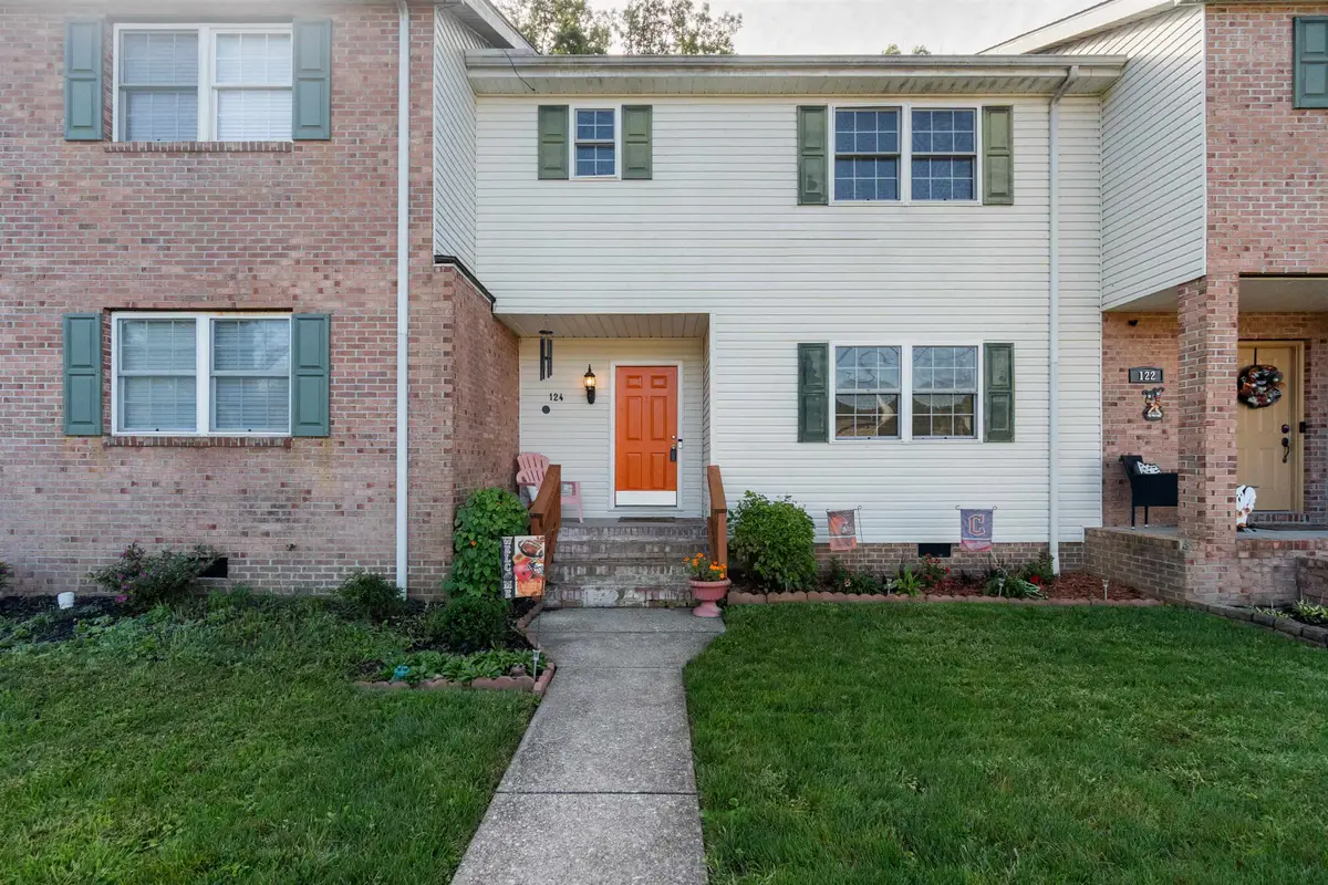 124 Aracoma Rd., Huntington, WV 25705 - #1