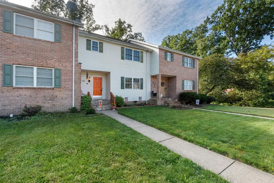 124 Aracoma Rd., Huntington, WV 25705 - #2