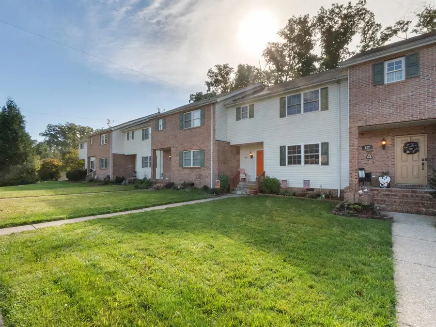 124 Aracoma Rd., Huntington, WV 25705 - #3