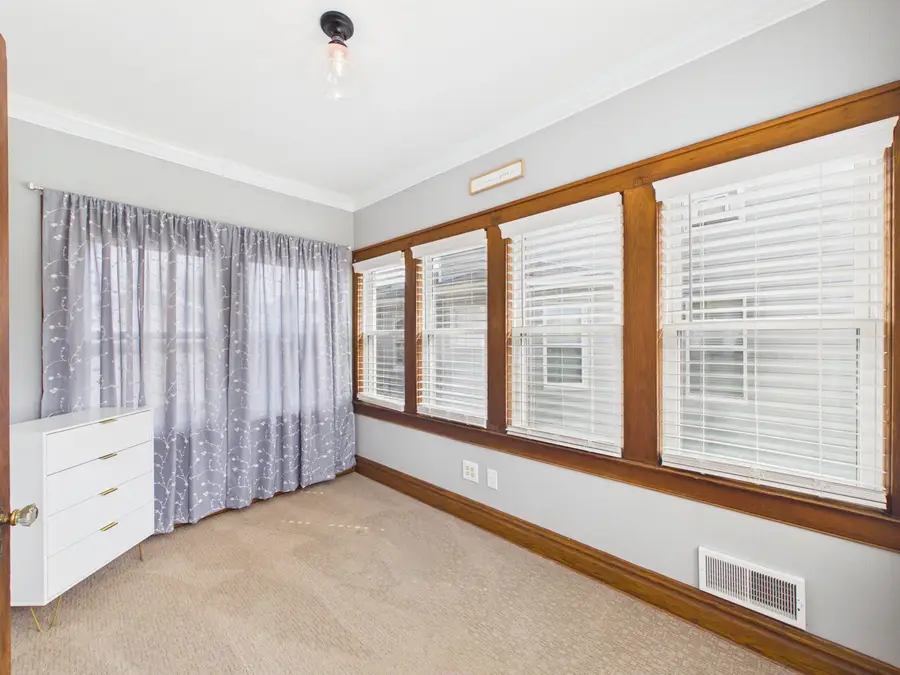 2621 Hampton St, Ashland, KY 41101 - #3