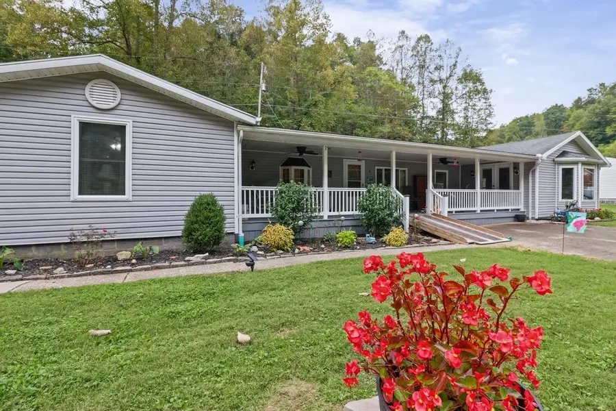 3399 Howells Mill Rd, Ona, WV 25545 - #2