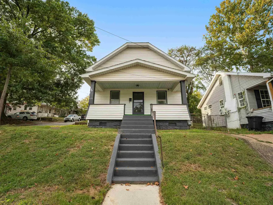 137 Sycamore Street, Huntington, WV 25705 - #3