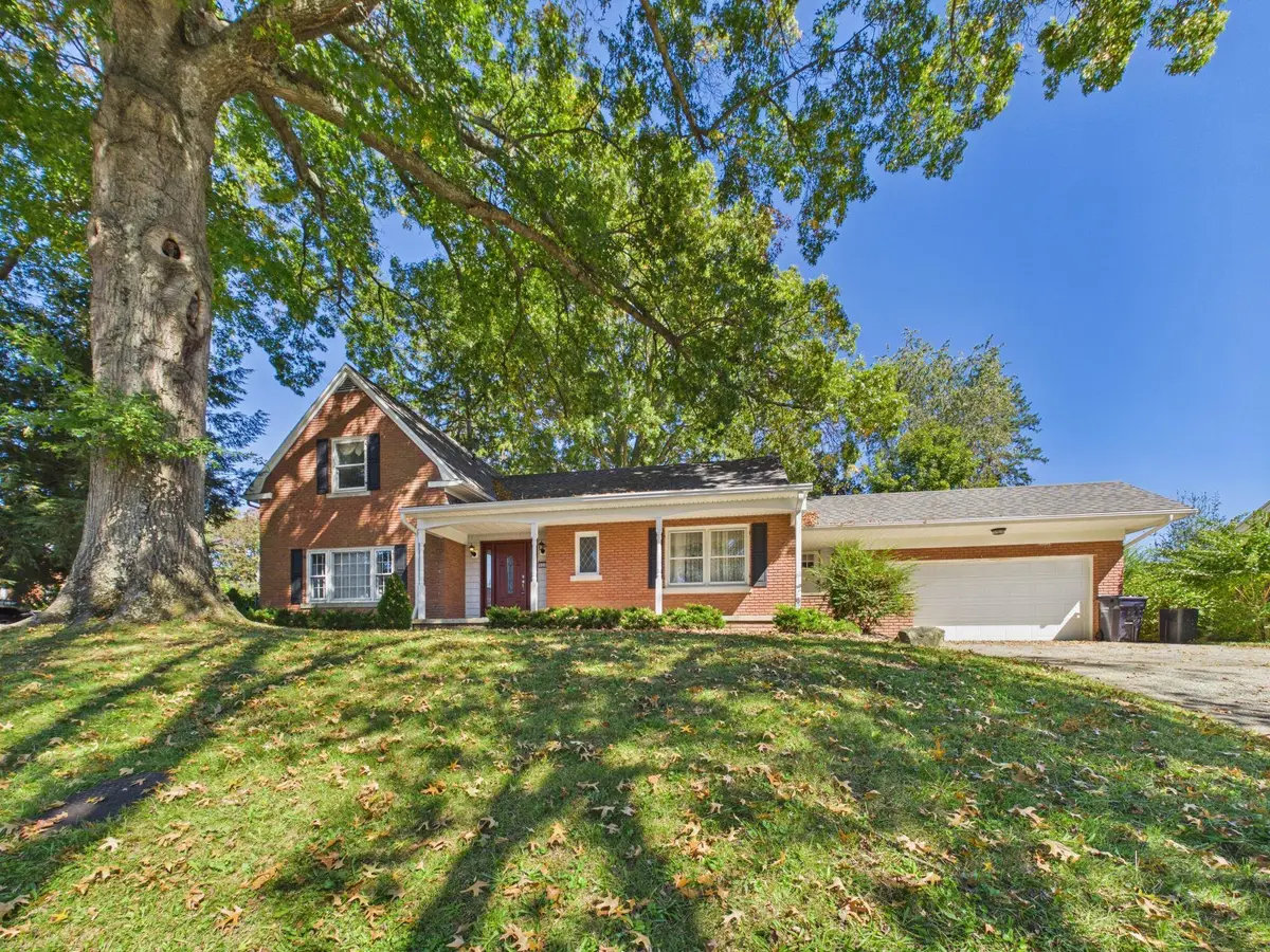 909 Highland Avenue, Ashland, KY 41102 - #1