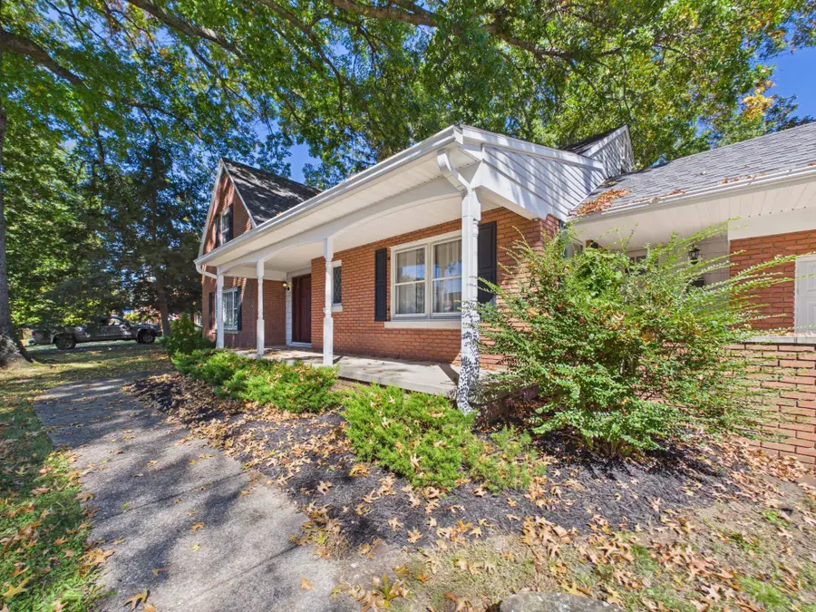909 Highland Avenue, Ashland, KY 41102 - #3