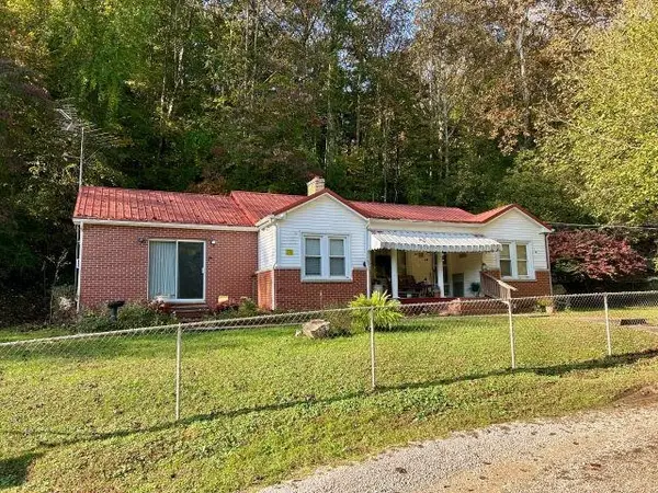 13 Spillway Road, East Lynn, WV 25512