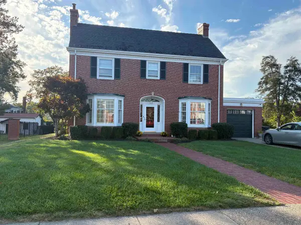 141 Woodland Dr, Huntington, WV 25705