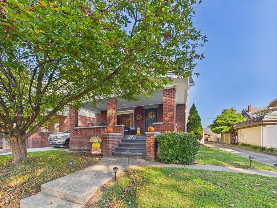 924 2nd Street W, Huntington, WV 25701 - #3