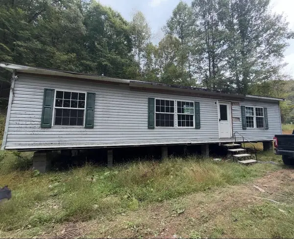 2804 Flat Fork Road, Duck, WV 25063