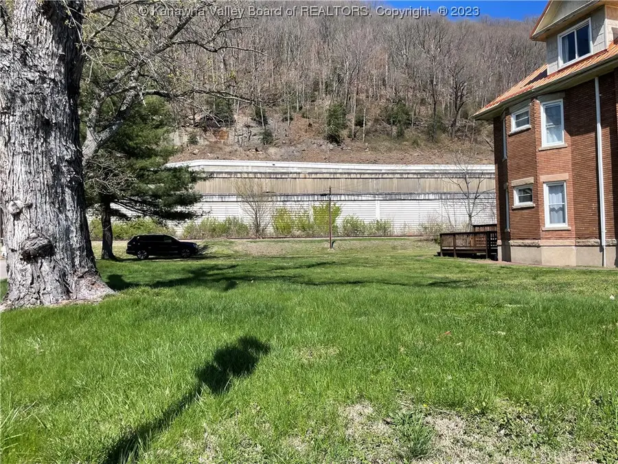 2402 Washington Street E, Charleston, WV 25311 - Image #3