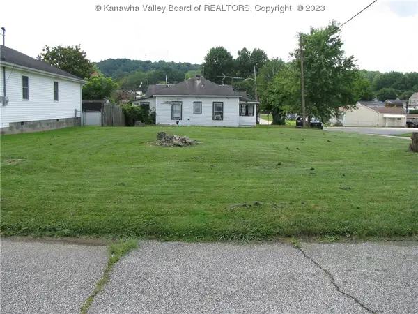 1601 Lincoln Avenue, St Albans, WV 25177
